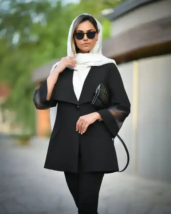 مدل مانتو با پارچه شانتون مشکی + شیک ترین مدل مانتو با پارچه شانتون مشکی برای شیک پوشان