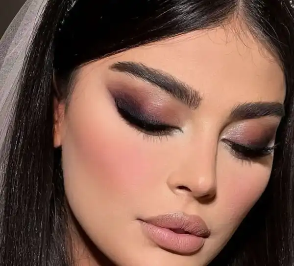 مدل آرایش اسموکی عروس + افزایش شکوه صورت شما با مدل آرایش اسموکی عروس