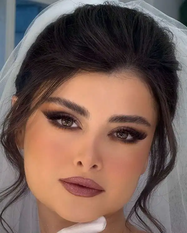 مدل آرایش اسموکی عروس + افزایش شکوه صورت شما با مدل آرایش اسموکی عروس