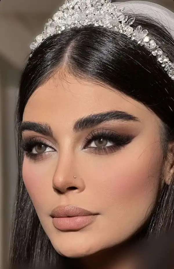 مدل آرایش اسموکی عروس + افزایش شکوه صورت شما با مدل آرایش اسموکی عروس