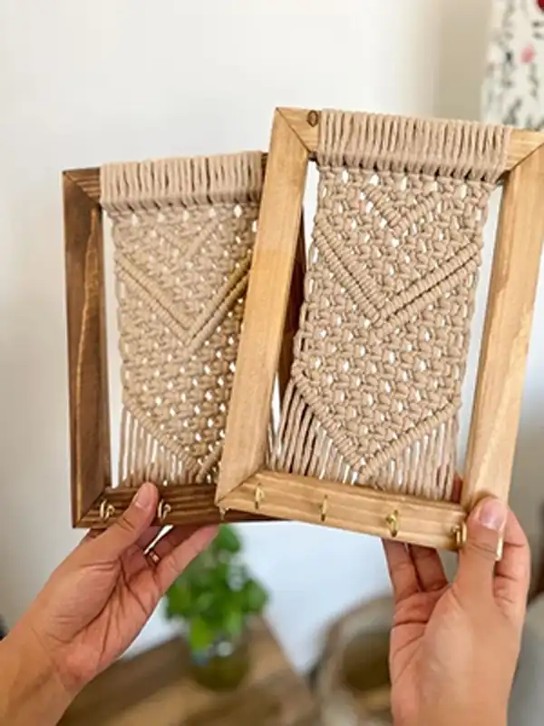 مدل جاکلیدی مکرومه +  با مدلهای متفاوت و بینظیر جاکلیدی مکرومه هم نظم را به کلیدهایت ببخش و هم دکور دیوارت را زیبا کن!