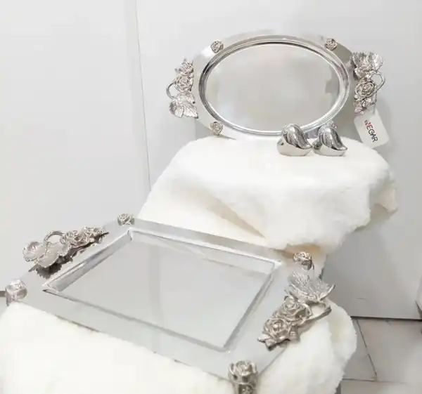 مدل سینی استیل جدید + سینی استیل پذیرایی یکی از ابزارهای کلیدی در هر آشپزخانه مدرن و حرفه‌ای است که میتونید انواع مدرن و ترند آن را اینجا ببینید