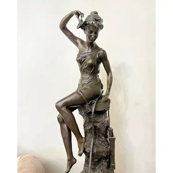 مجسمه کنار سالنی مدرن + مجسمه کنار سالنی مدرن منحصر خانه های لوکس و لاکچری