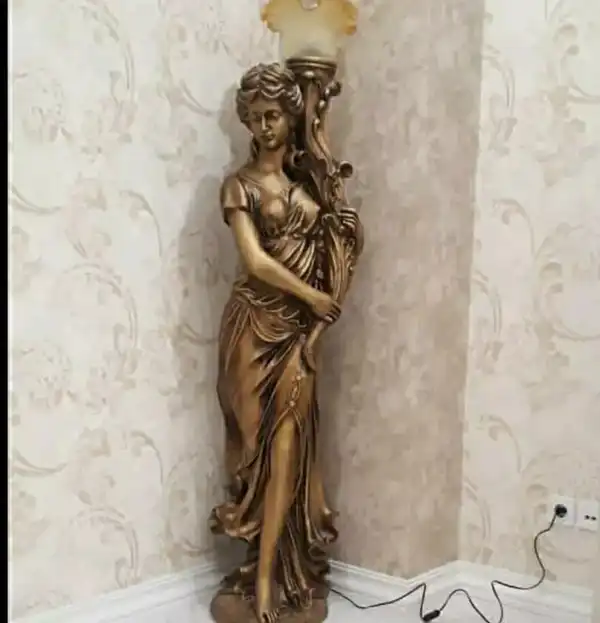 مجسمه کنار سالنی مدرن + مجسمه کنار سالنی مدرن منحصر خانه های لوکس و لاکچری