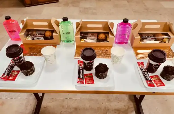 پک پذیرایی دفاع لاکچری + پذیرایی خیره کننده و دهن پرکن با پک پذیرایی دفاع لاکچری