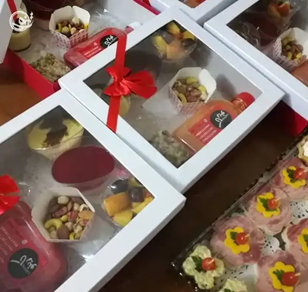 پک پذیرایی دفاع لاکچری + پذیرایی خیره کننده و دهن پرکن با پک پذیرایی دفاع لاکچری