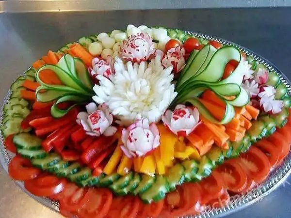 تزیین چند مدل سالاد + تزیین چند مدل سالاد با دیزاین های خلاقانه