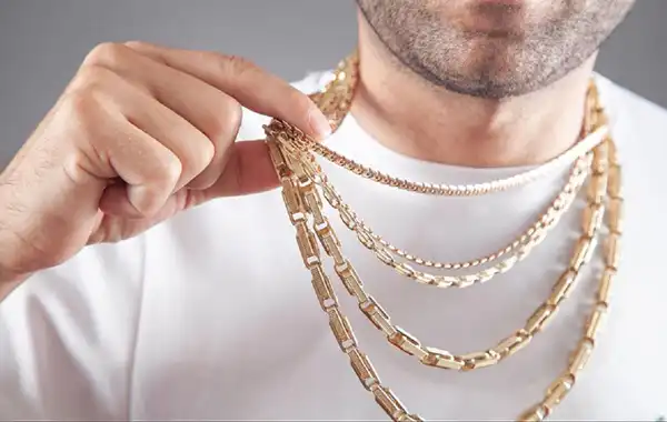زنجیر دیسکو ضخیم + انواعی از زنجیرهای درخشان و پر جلوه دیسکو ضخیم که با طراحی مینیمال و ساده مناسب همه افراد خوش سلیقه میباشد