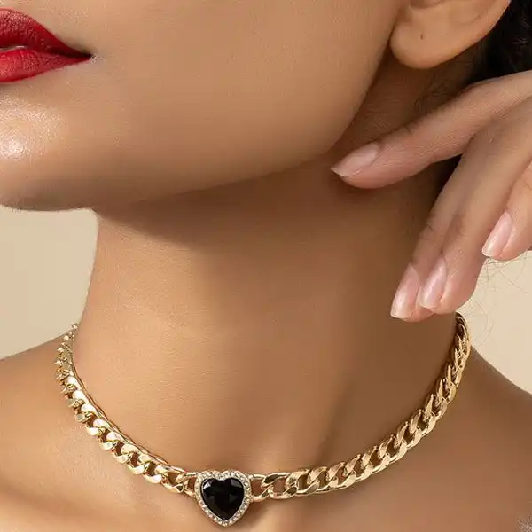 مدل تو گردنی طلا + تنوع طرح و مدل گردنبندهای طلا در اینجا شما را شگفت‌زده می‌کند