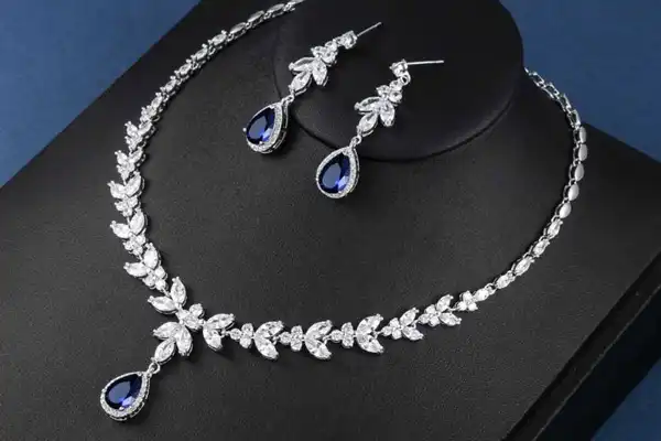 مدل سرویس طلا برای عروس + مدل سرویس طلا برای عروس ویژه ودرخششی متفاوت