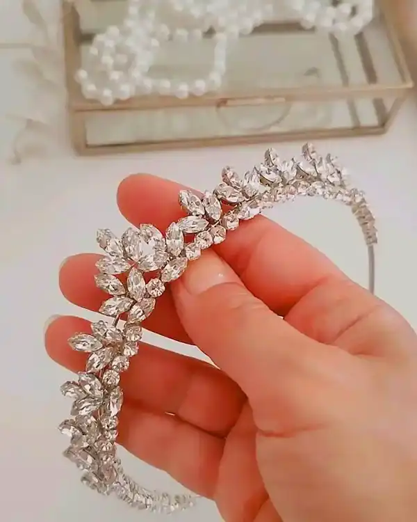 تاج عروس ساده و شیک + تاج عروس ساده و شیک و چشم نواز و زیبا