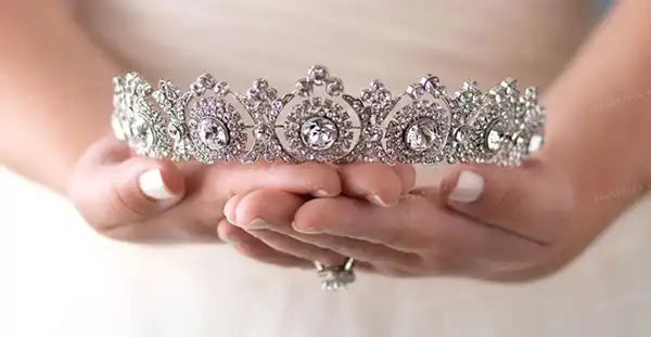 تاج عروس ساده و شیک + تاج عروس ساده و شیک و چشم نواز و زیبا